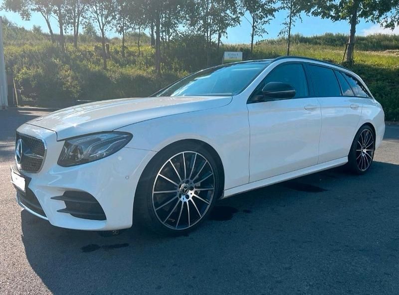 Gebraucht Mercedes E350 Avantgarde 256 PS (188 kW) 2017 Weiß Kombi