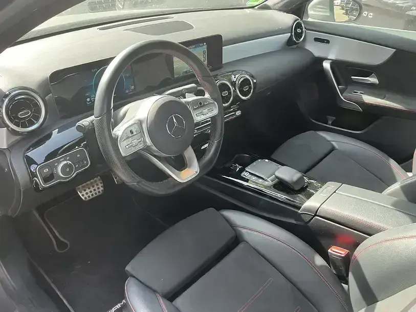 Gebraucht Mercedes A200 AMG line 150 PS (110 kW) 2021 Grau Limousine