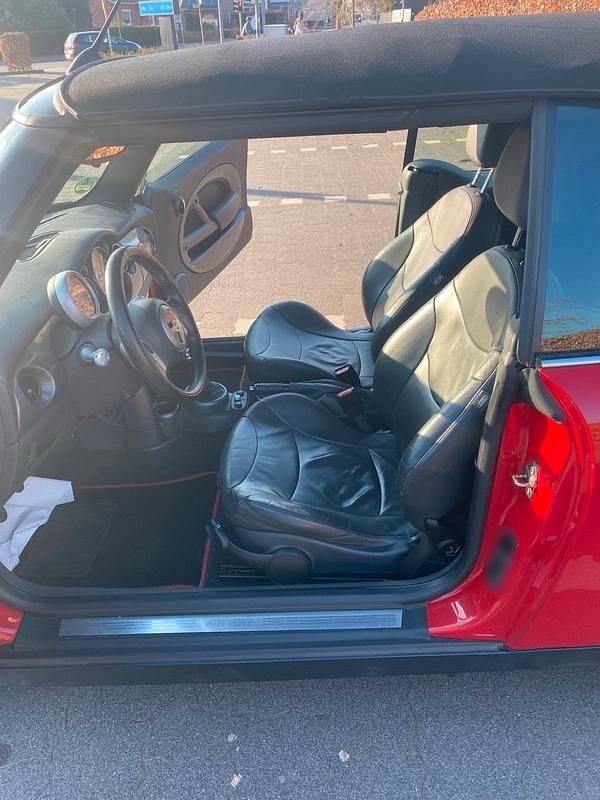 Gebraucht Mini Cooper Cabriolet 90 PS (66 kW) 2006 Rot Cabrio