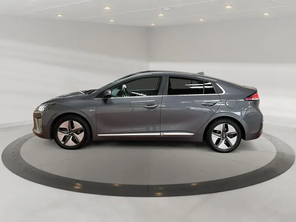 Gebraucht Hyundai Ioniq Style 105 PS (77 kW) 2020 Iron gray / mic Kleinwagen