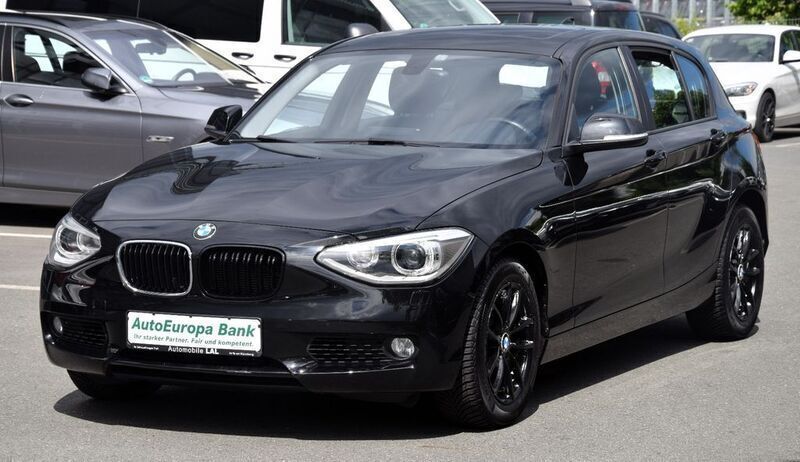 Schwarz Gebraucht 2013 BMW 118 Comfort Edition Kleinwagen | 8.900 € (Fairer Preis) - Bild 1/4