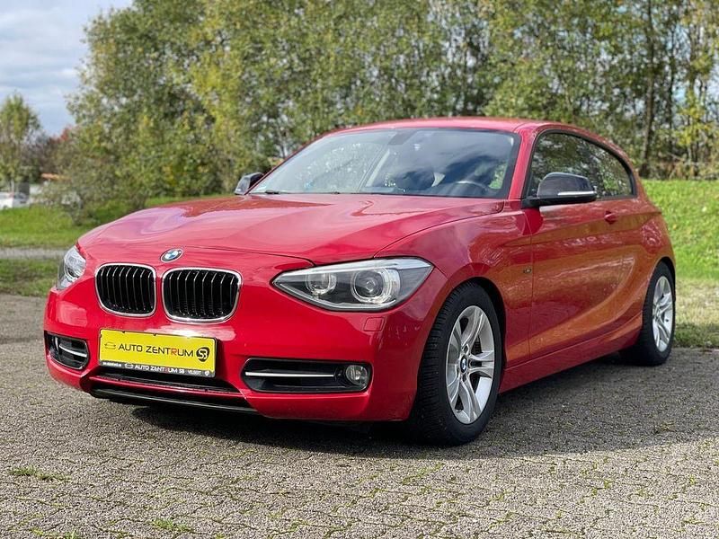 Gebraucht BMW 118 Advantage 170 PS (125 kW) 2014 Rot Kleinwagen
