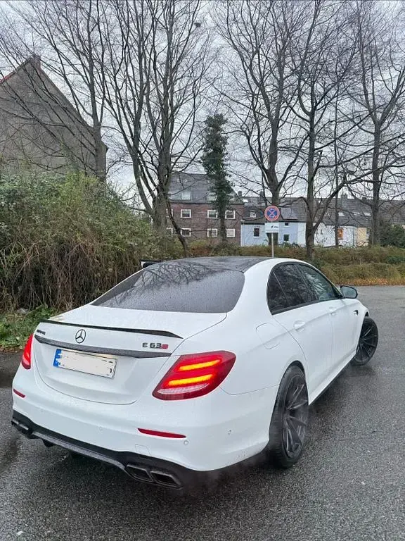 Gebraucht Mercedes E63 AMG AMG 571 PS (419 kW) 2017 Weiß Limousine