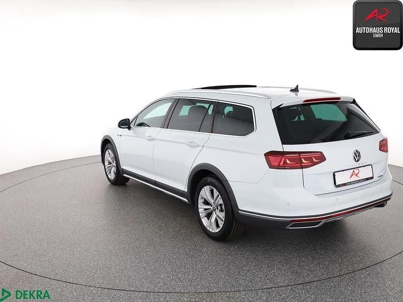 Gebraucht VW Passat Alltrack 200 PS (147 kW) 2023 Gletscherweiß Kombi