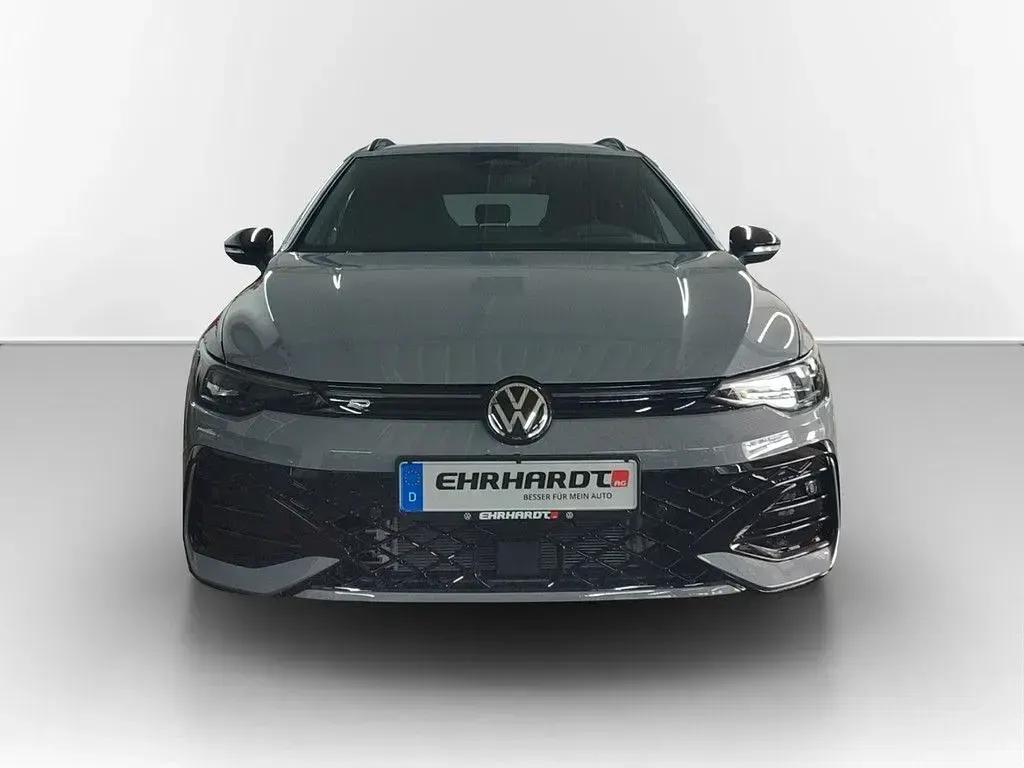 Gebraucht VW Golf VIII R-line 150 PS (110 kW) 2026 Mondsteingrau Kombi