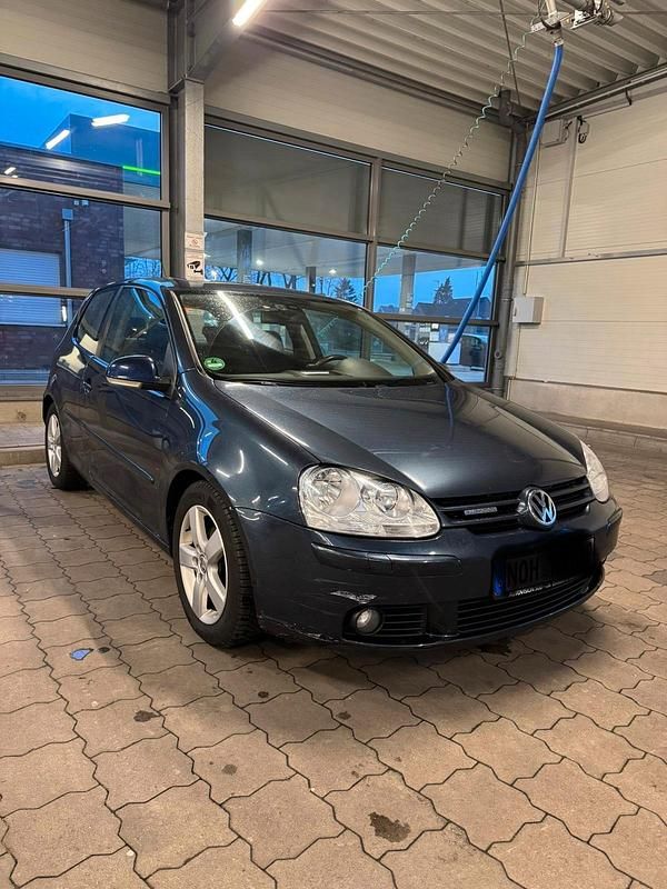 Gebraucht VW Golf VI 105 PS (77 kW) 2008 Blau Kleinwagen