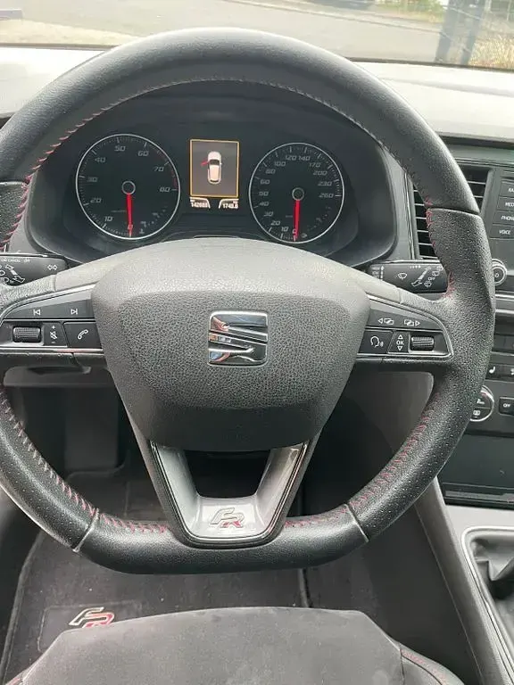 Używany Seat Leon ST FR 140 KM (102 kW) 2013 Biały Kombi