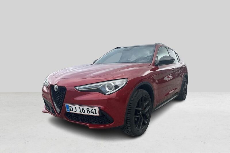 Rot Gebraucht 2020 Alfa Romeo Stelvio Tech Edition SUV | 23.681 € (Teuer) - Bild 1/4