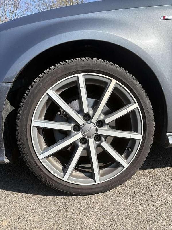 Second-hand Audi A3 Ambiente 140 CP (102 kW) 2014 Gri Hatchback