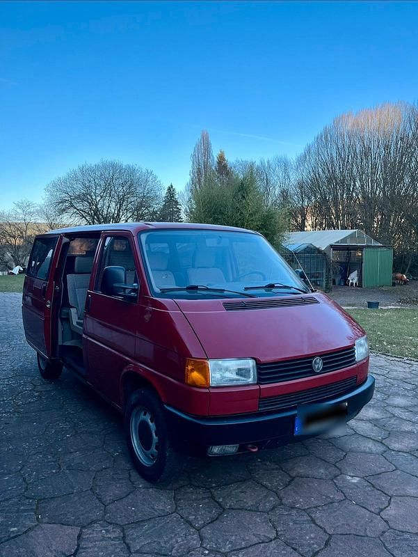 Second-hand VW Caravelle 77 CP (56 kW) 1992 Roșu Van