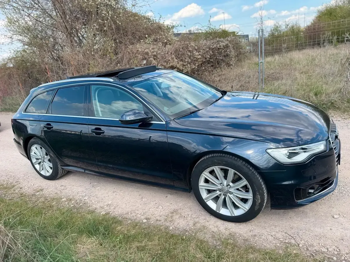 Gebraucht Audi A6 Ambiente 272 PS (200 kW) 2015 Schwarz Kombi