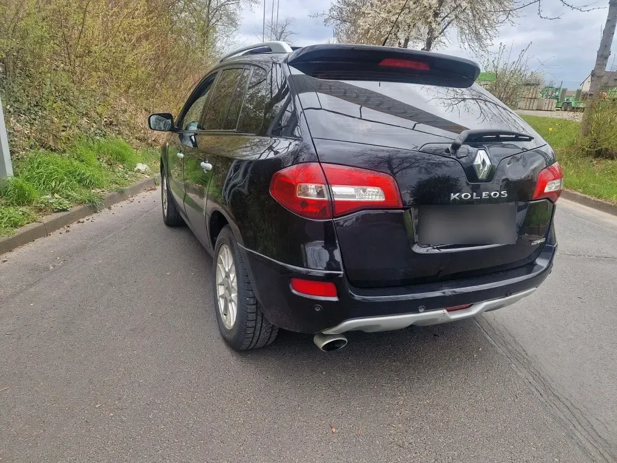 Używany Renault Koleos Dynamique 150 KM (110 kW) 2010 Czarny SUV