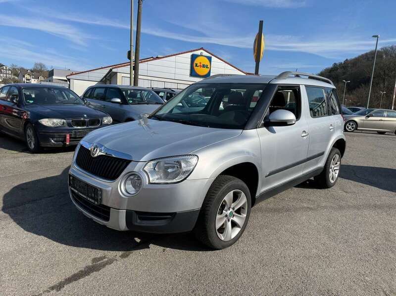 Brilliantsilber metallic Gebraucht 2011 Skoda Yeti Ambition SUV | 4.500 € (Guter Preis) - Bild 1/4