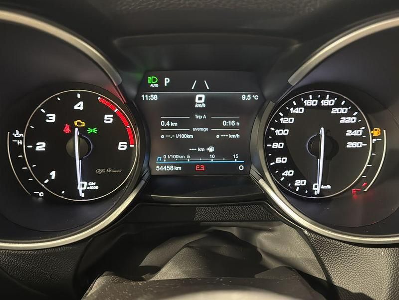 Gebraucht Alfa Romeo Stelvio Ti 209 PS (153 kW) 2022 Schwarz SUV
