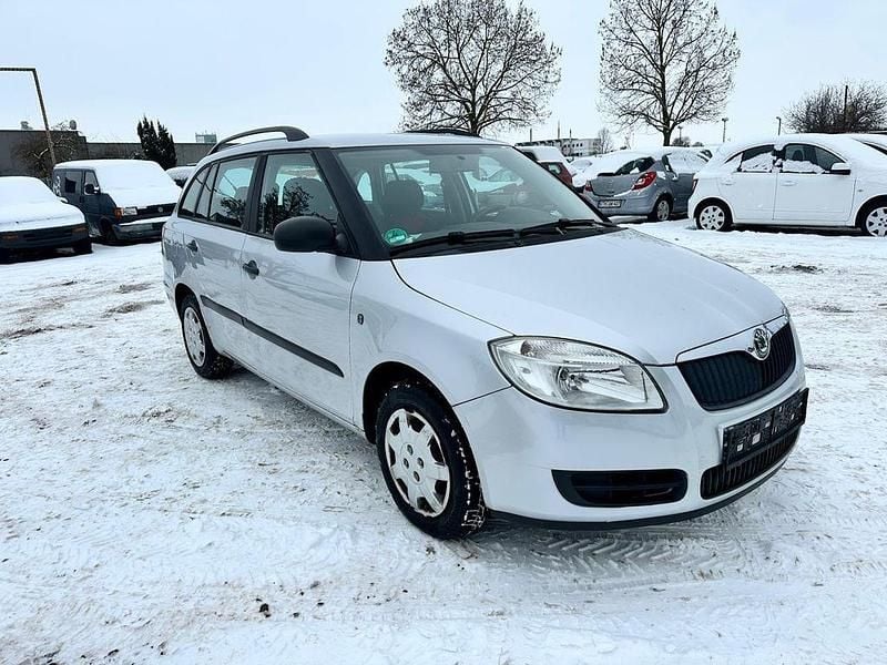 Silber Gebraucht 2009 Skoda Fabia Cool Edition Kombi | 1.499 € (Guter Preis) - Bild 1/4