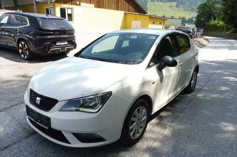 Weiß Gebraucht 2015 Seat Ibiza Style Limousine | 2.999 € (Fairer Preis) - Bild 1/4