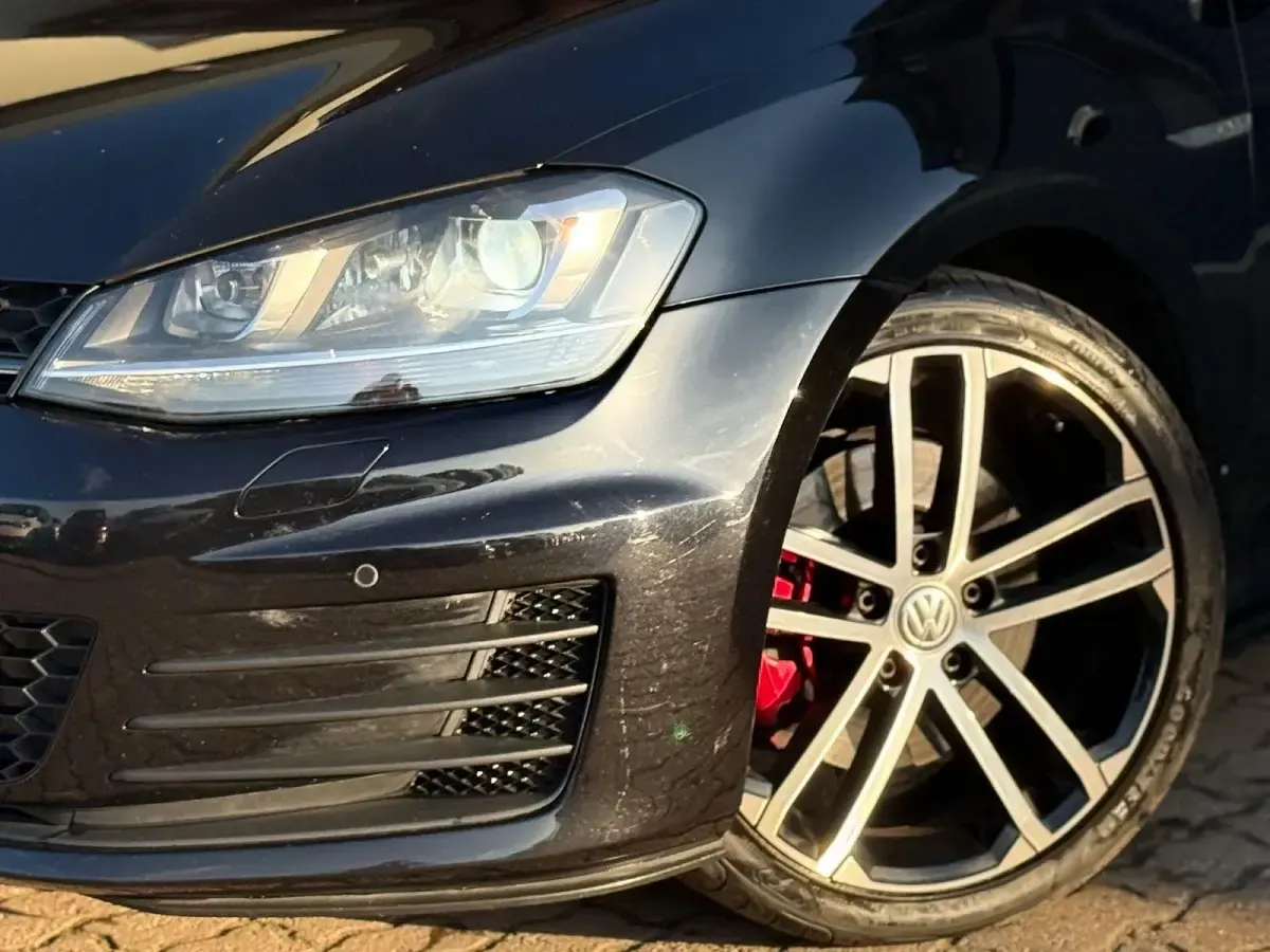 Gebraucht VW Golf VII Sound 184 PS (135 kW) 2016 Schwarz Limousine