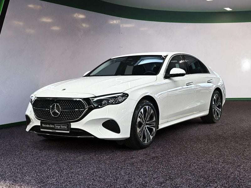 Gebraucht Mercedes E300 Avantgarde 197 PS (144 kW) 2024 Weiss / polarweiß Limousine