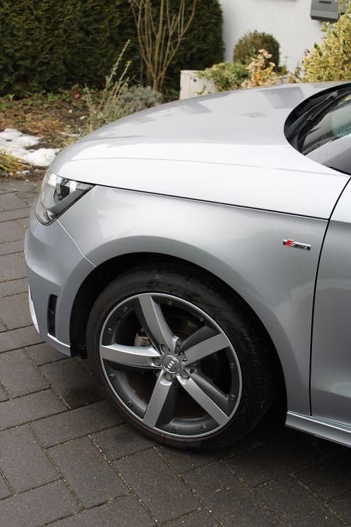 Gebraucht Audi A1 Sportback S-Line 86 PS (63 kW) 2015 Silber Kleinwagen