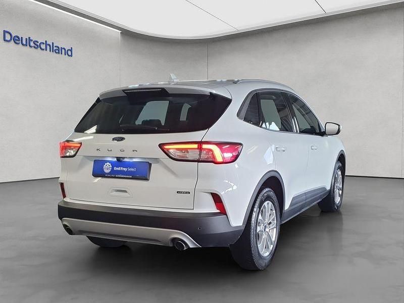 Gebraucht Ford Kuga Titanium 152 PS (111 kW) 2022 Weiß SUV