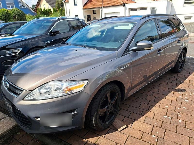 Braun Gebraucht 2012 Ford Mondeo Business Edition Kombi | 2.900 € (Superpreis) - Bild 1/4