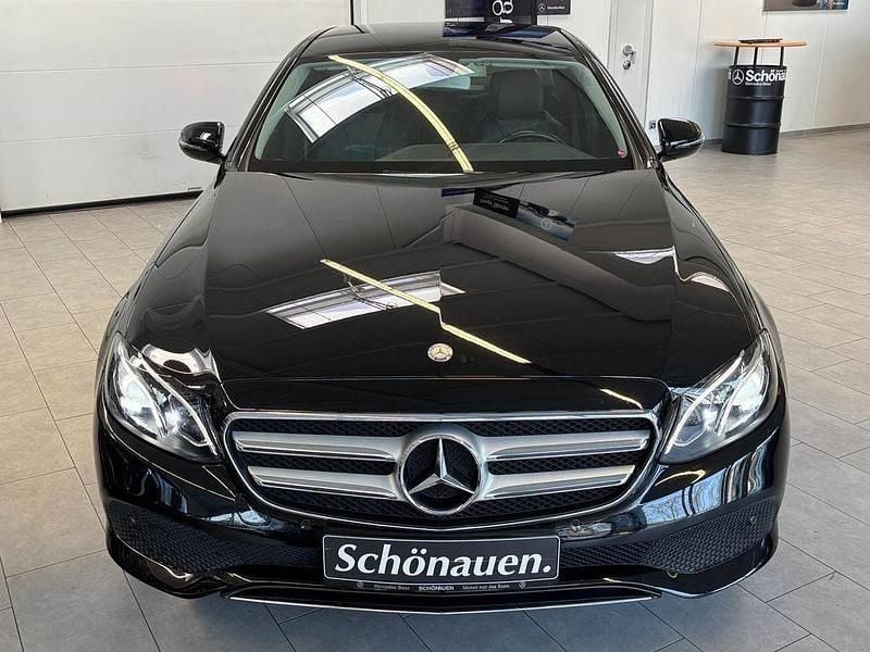 Gebraucht Mercedes E200 Avantgarde 184 PS (135 kW) 2016 Schwarz Limousine
