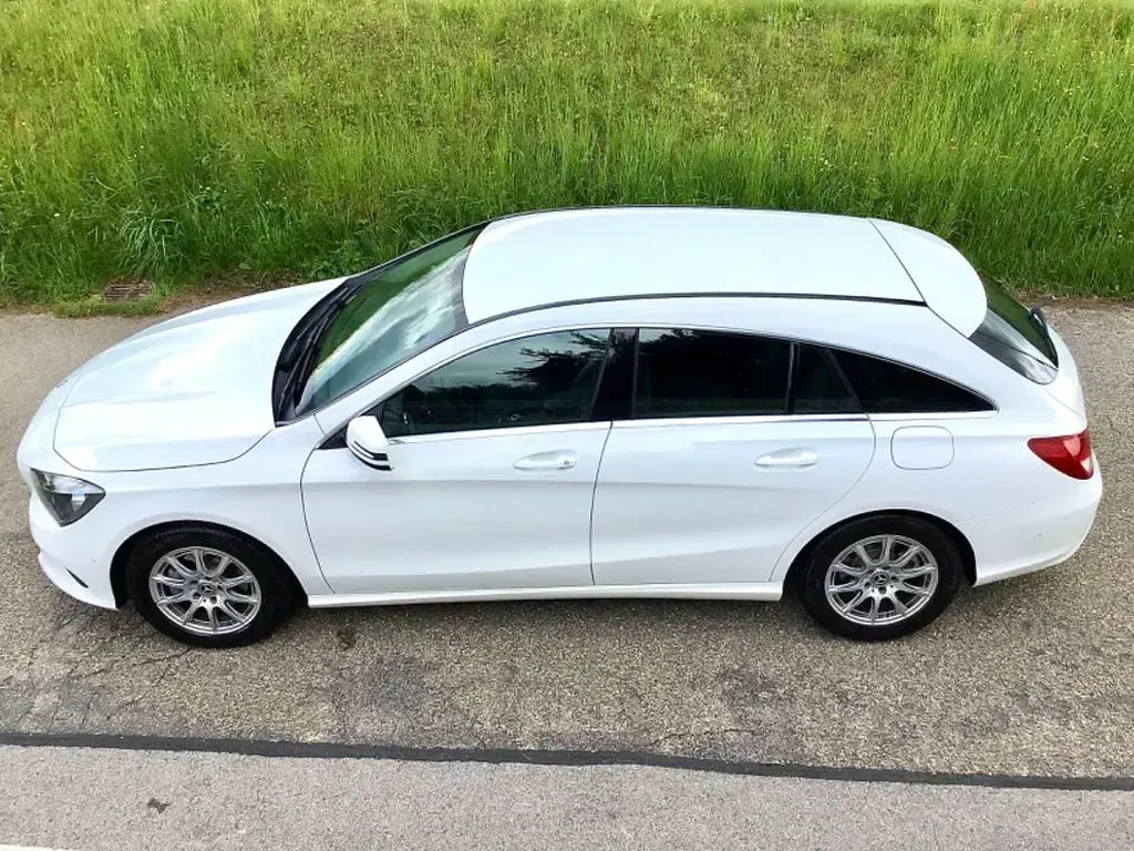 Gebraucht Mercedes CLA200 Shooting Brake 136 PS (100 kW) 2018 Polarweiss  glanz Kombi
