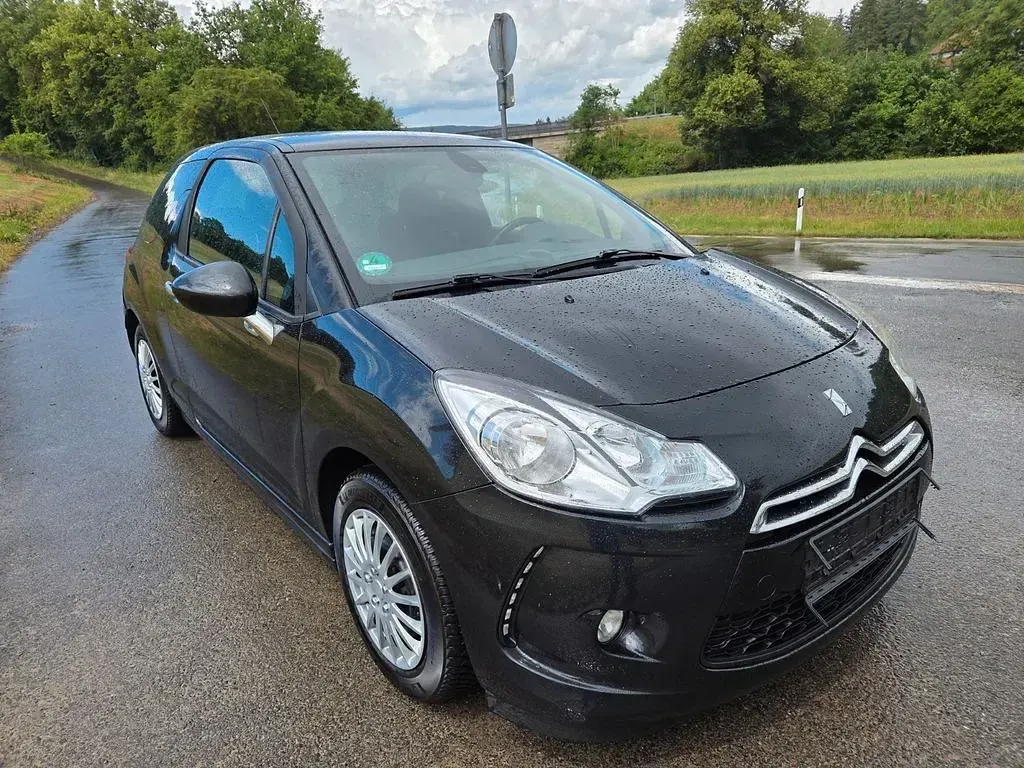 Gebraucht Citroën DS3 So Chic 120 PS (88 kW) 2010 Schwarz Kleinwagen