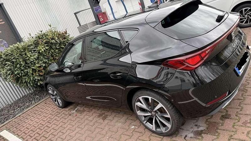 Gebraucht Seat Leon FR 204 PS (150 kW) 2021 Schwarz Kleinwagen