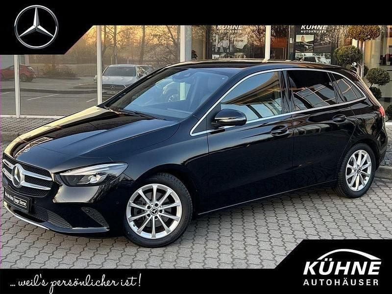 Schwarz Gebraucht 2020 Mercedes B200 Progressive Van / Kleinbus | 20.990 € (Superpreis) - Bild 1/4
