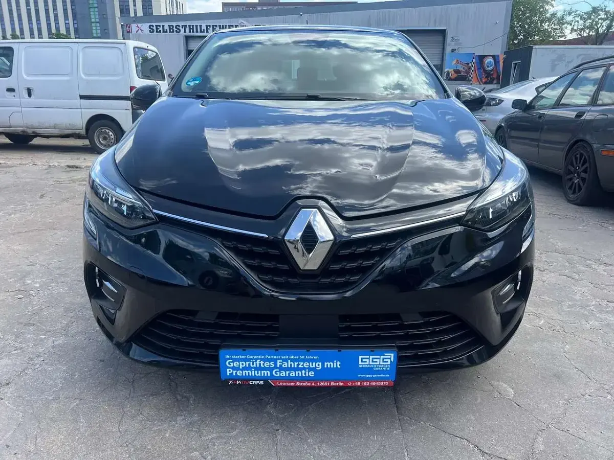 Gebraucht Renault Clio V 91 PS (66 kW) 2021 Sternenschwarz Kleinwagen