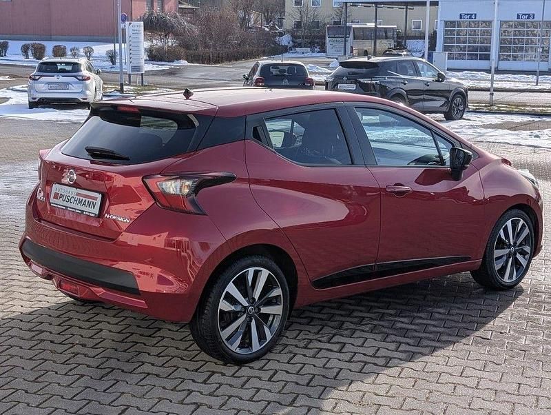 Gebraucht Nissan Micra 92 PS (67 kW) 2023 Rot Limousine