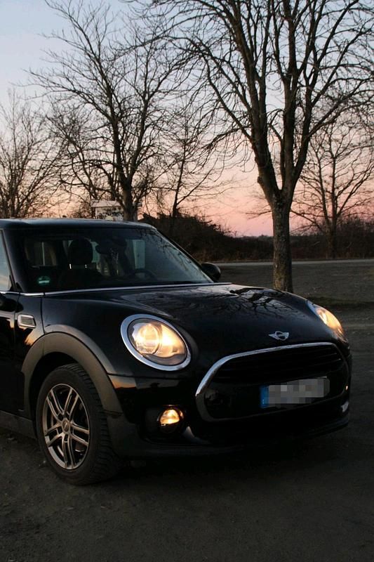Schwarz Gebraucht 2017 Mini One Clubman Kombi | 10.950 € (Guter Preis) - Bild 1/4