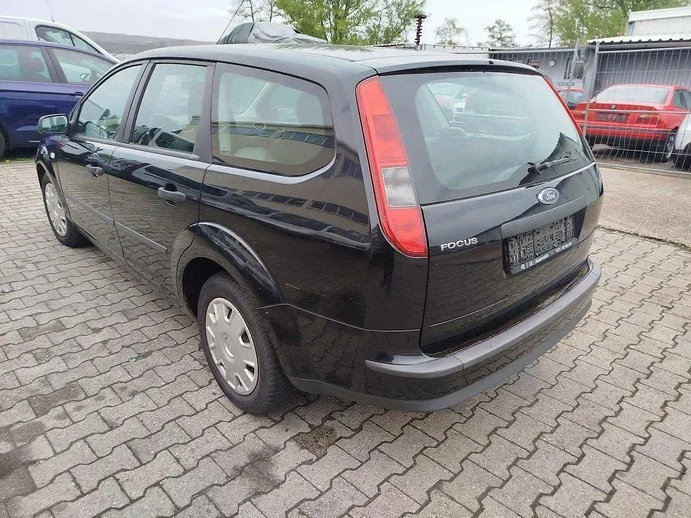 Gebraucht Ford Focus 125 PS (91 kW) 2006 Schwarz Kombi