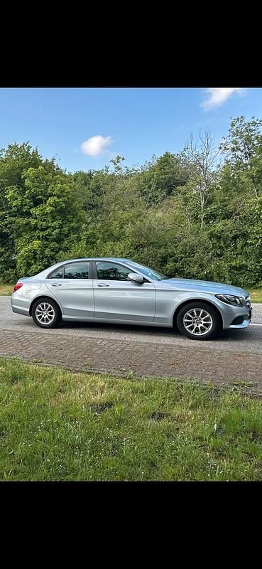 Silber Gebraucht 2015 Mercedes C200 Limousine | 12.000 € (Superpreis) - Bild 1/4