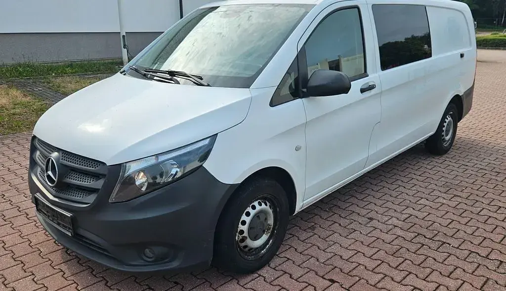 Gebraucht Mercedes Vito 114 PS (83 kW) 2017 Weiß Van