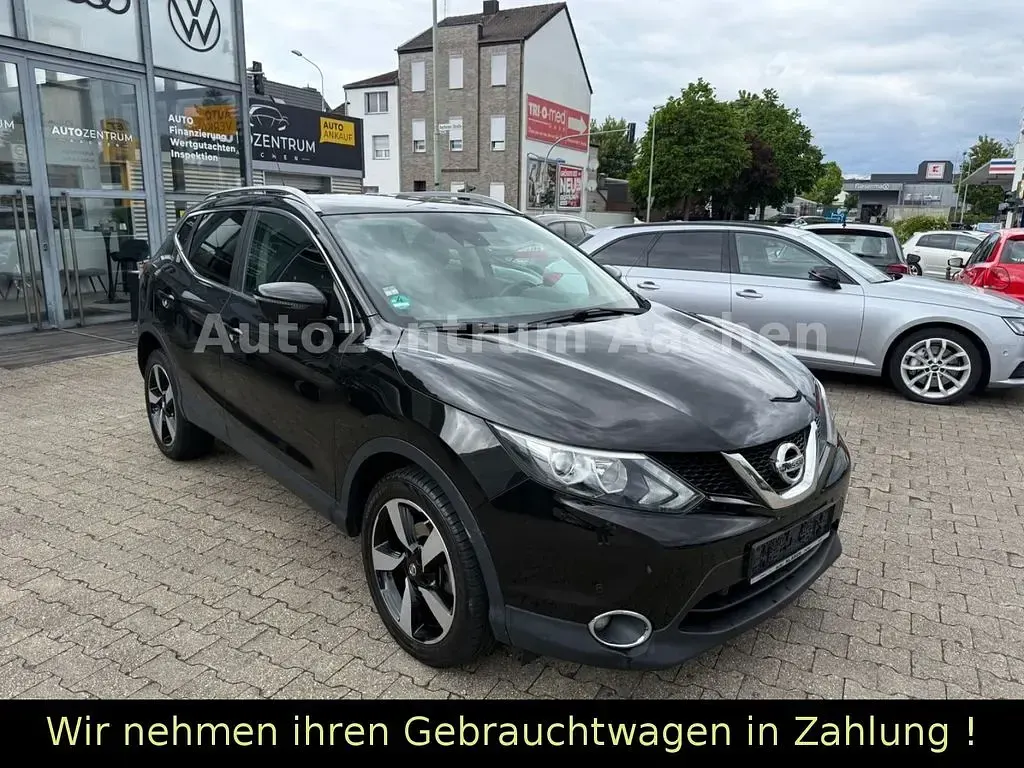 Gebraucht Nissan Qashqai 360º 131 PS (96 kW) 2015 Schwarz SUV