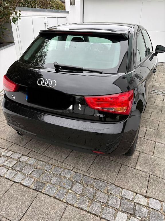 Gebraucht Audi A1 Admired 86 PS (63 kW) 2014 Schwarz Kleinwagen