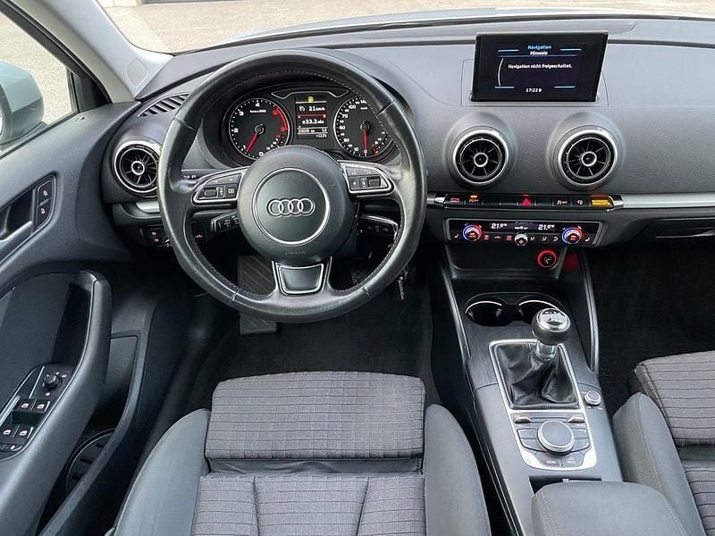 Silber Gebraucht 2014 Audi A3 Sportback Sport Limousine | 6.700 € (Superpreis) - Bild 1/4