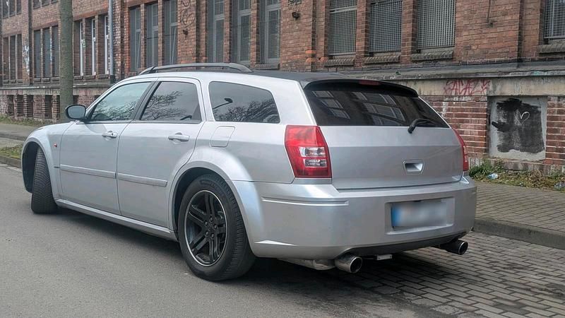 Gebraucht Dodge Magnum 345 PS (253 kW) 2004 Silber Kombi