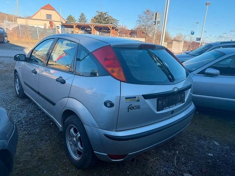 Gebraucht Ford Focus 101 PS (74 kW) 2003 Silber Limousine
