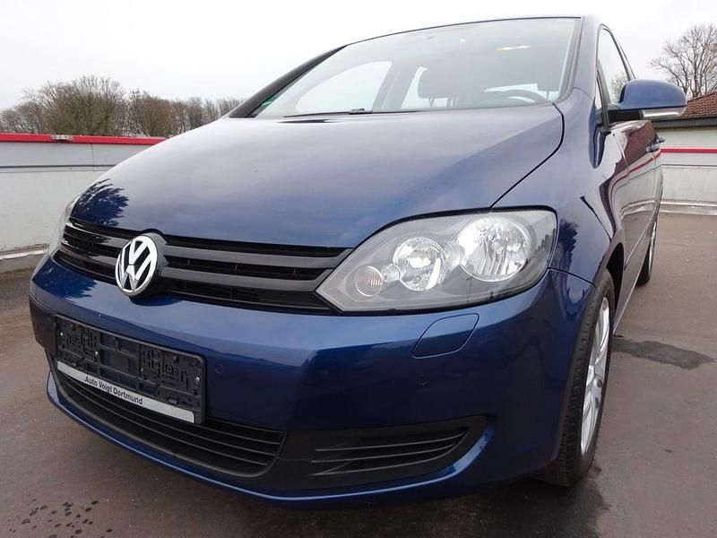 Blau Gebraucht 2011 VW Golf Plus Trendline Van / Kleinbus | 5.990 € (Fairer Preis) - Bild 1/4