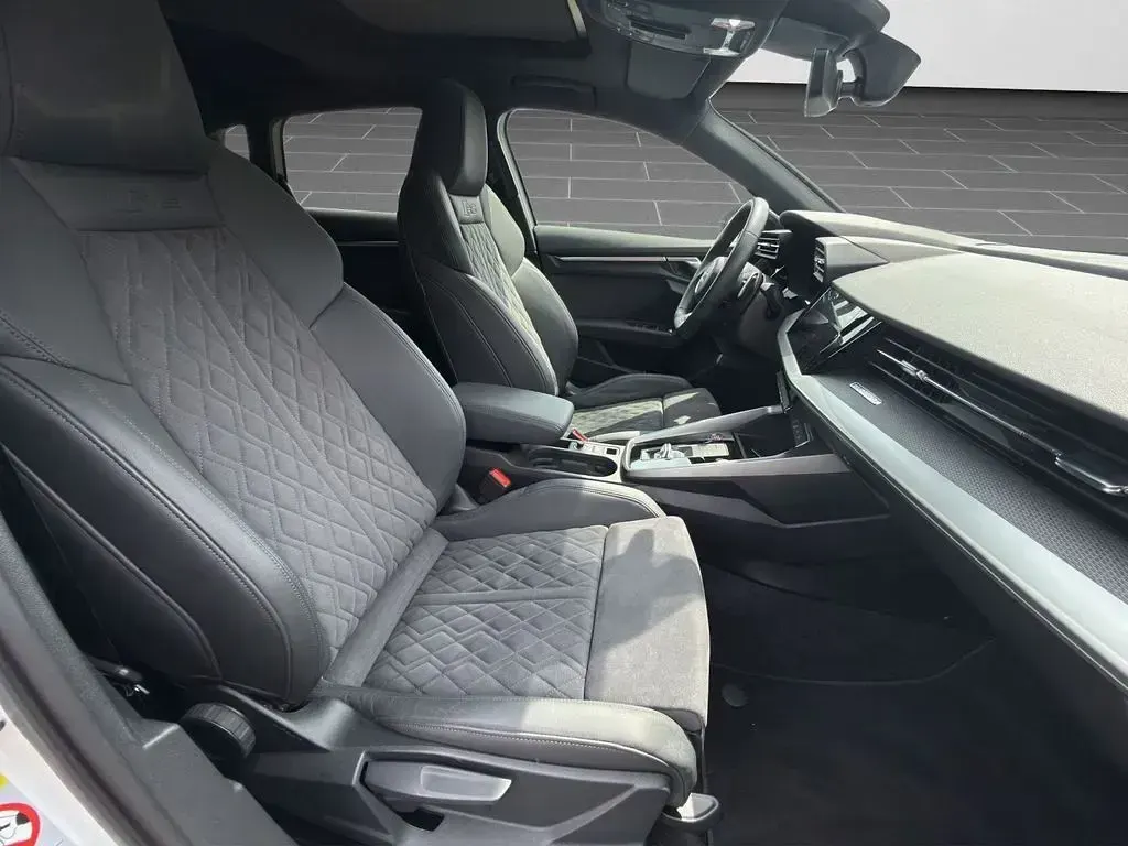 Gebraucht Audi RS3 Sport 400 PS (294 kW) 2023 Weiß Limousine