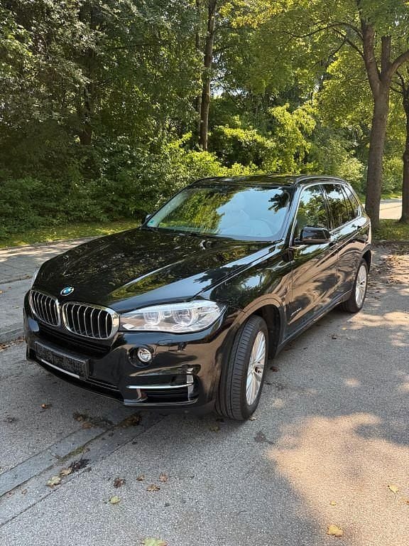 Schwarz Gebraucht 2015 BMW X5 Comfort Edition SUV | 18.888 € (Superpreis) - Bild 1/4