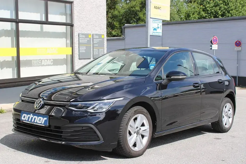 Gebraucht VW Golf VIII Life 110 PS (80 kW) 2022 Schwarz Limousine