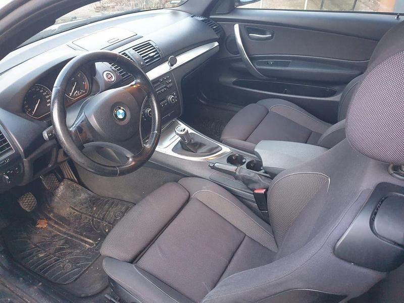 Gebraucht BMW 123 Performance 204 PS (150 kW) 2007 Schwarz Kleinwagen