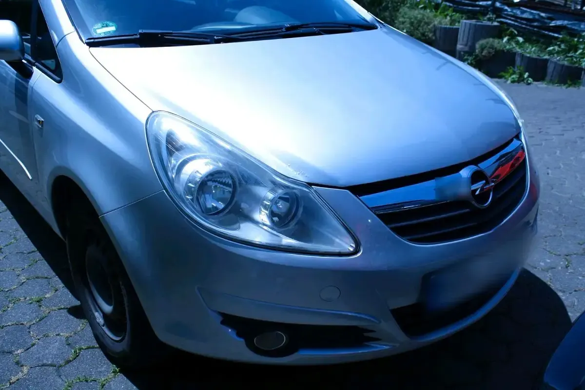 Gebraucht Opel Corsa Eco 80 PS (58 kW) 2007 Silber Kleinwagen
