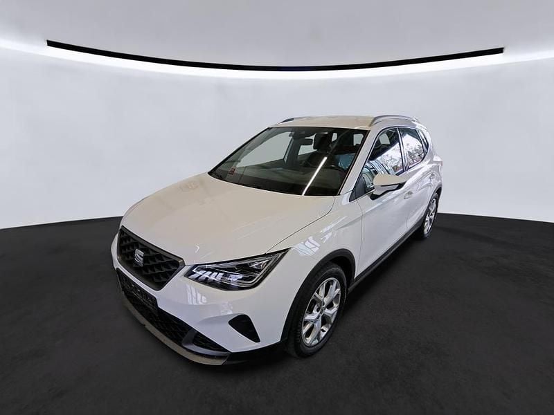 Weiß Gebraucht 2022 Seat Arona FR SUV | 16.455 € (Superpreis) - Bild 1/4
