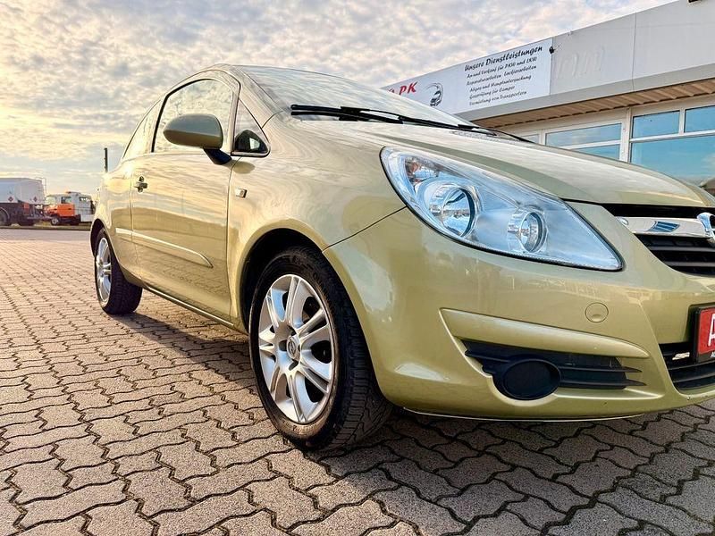 Gebraucht Opel Corsa Edition 80 PS (58 kW) 2007 Grün Kleinwagen