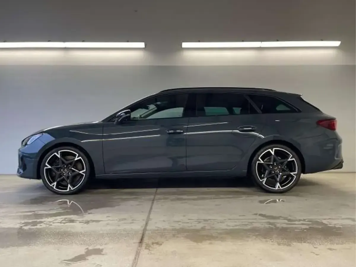 Neu Cupra Leon VZ3 333 PS (244 kW) 2026 [9k9k] fiord blau Kombi